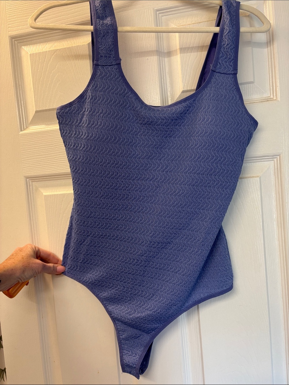 Heyson zig zagged ribbed bodysuit.
Built in bra pads.
Super soft
Great quality